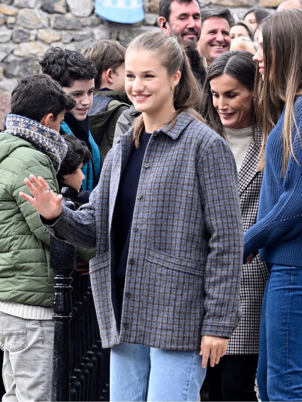 Sézane Will Jacket in Edinburgh Check Print | M - Picture 15 of 16